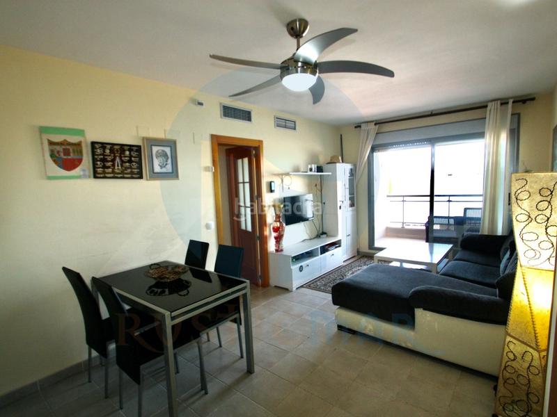 Foto ee05fc59-3495-41cf-b651-8fdeeeccccee. Apartment with parking in Ampolla (L´)