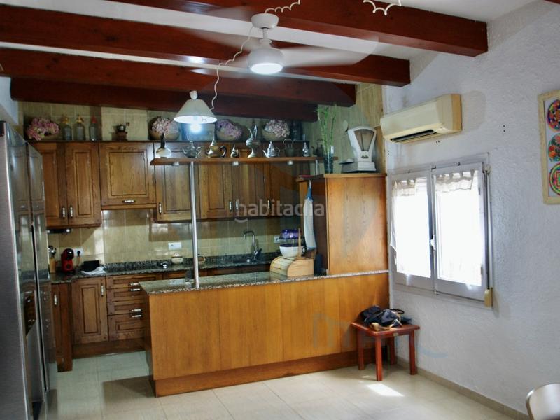 Foto 0d78b867-d2c6-4fc1-ba37-8aee404cab89. House in Deltebre