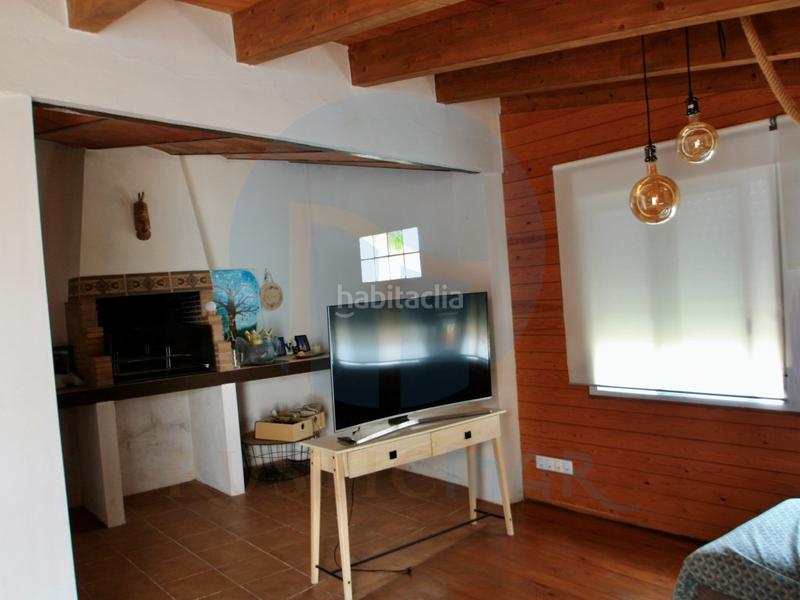 Foto 746ba8b1-c8a9-4ba8-931d-73145ec2c25e. House in Deltebre