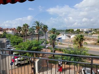 Appartement dans Ampolla (L�). Piso de 4 habitaciones con parking, ascensor en lampolla