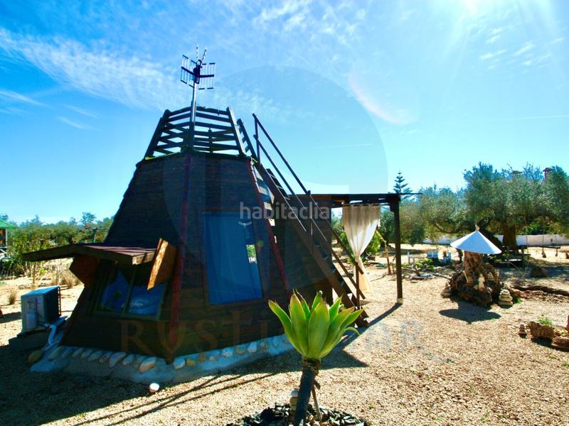 Foto 052dded1-3811-45dd-837a-083088ad0840. Masía espectacular finca rústica con varias casas y piscina. en Camarles