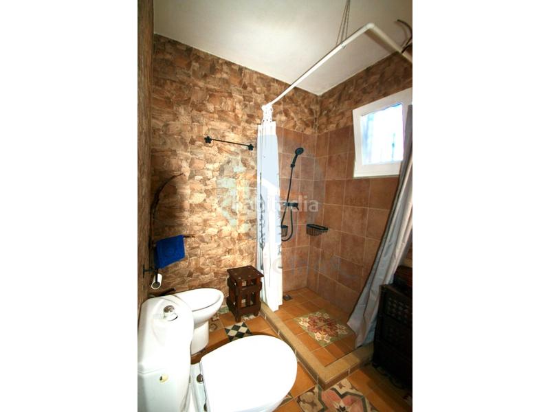 Foto 14e7817a-5ddf-4e2a-b3e3-c09d8f54b150. Masía espectacular finca rústica con varias casas y piscina. en Camarles