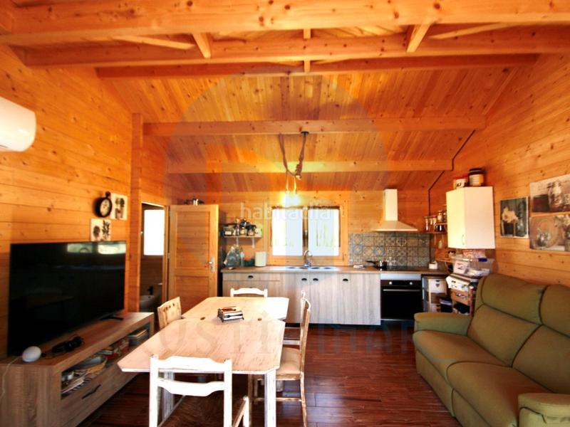 Foto 9397e225-3547-4c12-87ba-ab16357576fe. Masía espectacular finca rústica con varias casas y piscina. en Camarles