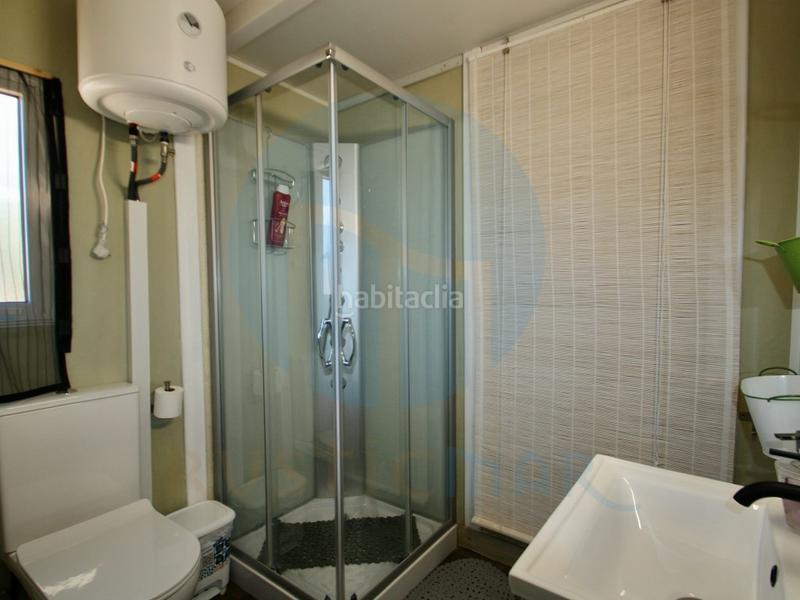 Foto b54ceb2f-99ab-43cf-82c4-c6a416224597. Masía espectacular finca rústica con varias casas y piscina. en Camarles