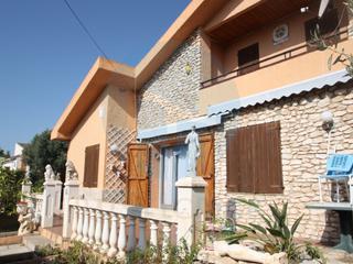 Maison à Calafat. Villa en calafat, lametlla de mar, con piscina y cerca del mar