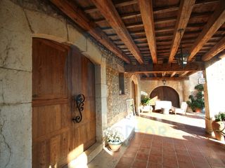 Maison dans Roquetes. Mas�a de 1500 m2 en tortosa