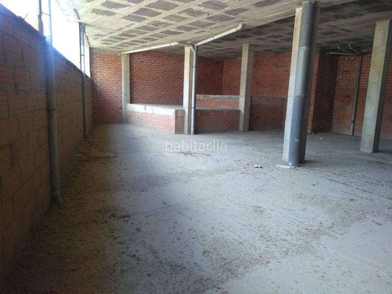 Foto 17f35662-44ca-44de-b99f-8900234f3ece. Local commercial dans Anglès