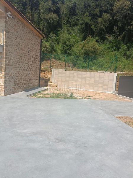 Foto 129d76a0-7a19-425d-b384-7db8ef9bf002. Location maison avec chauffage parking dans Sant Aniol de Finestres