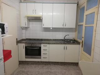 Rent Flat  Rúa doutor fleming. Piso para estudiantes