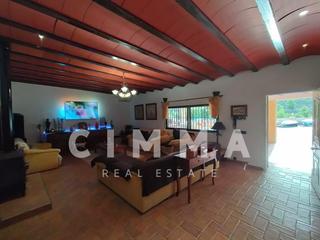 Mas à El Secanet-Hacienda del Sol. Casa de estilo rústico rodeada por naturaleza en villajoyosa