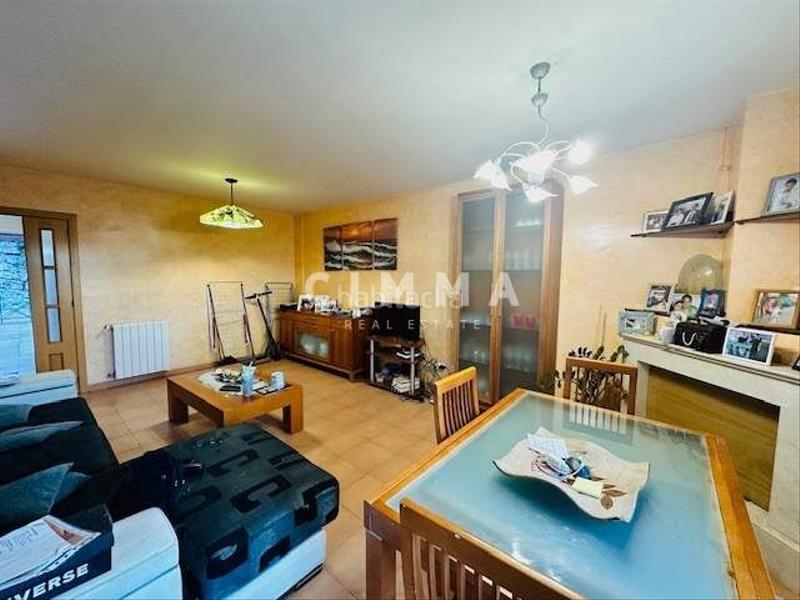 Foto 7e135b54-cc15-47c7-8eb9-109e6ff99cc0. Casa adossada amb calefacció piscina a Polop