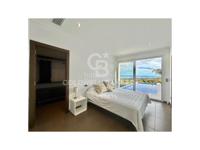 Foto f9627077-cf81-440d-9fe7-28281b6e011c. Chalet with parking pool in El Montgó Dénia