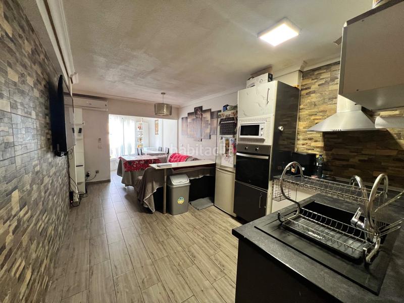 Foto 415c175e-73ff-4d3c-8c4d-4dddbe388670. Piso  luminoso en Colonia Madrid Benidorm