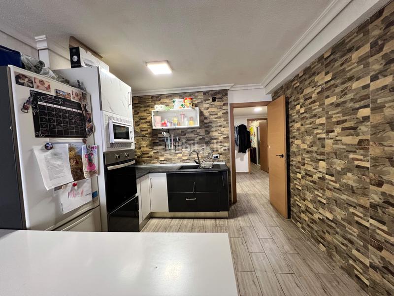 Foto 8be98619-0af1-474b-9d5a-85d684448a51. Piso  luminoso en Colonia Madrid Benidorm