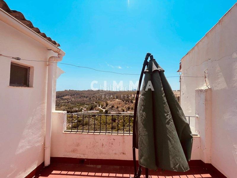 Foto f11c67a9-e519-4ce4-b40a-ca249c8e426c. Masia a La Nucia Pueblo Nucia (la)