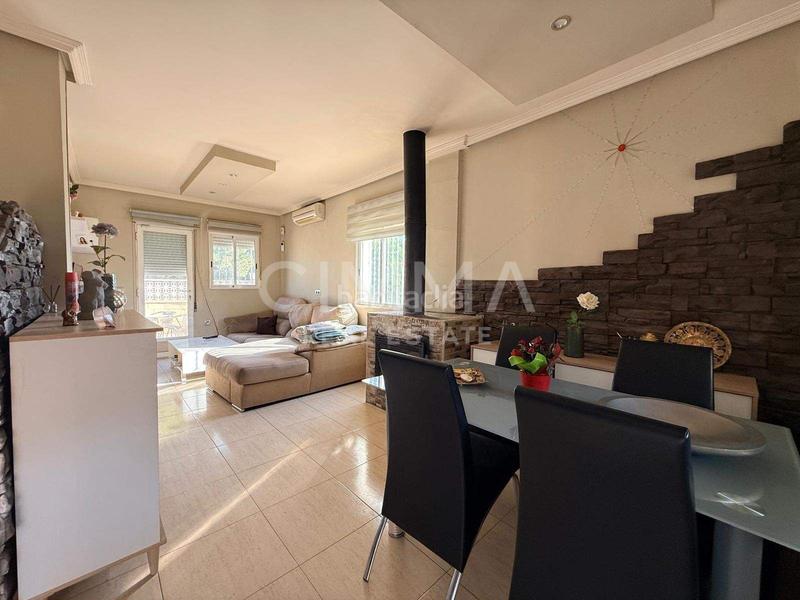 Foto 0672bf0f-e050-4592-b1c8-783910f6e806. Xalet amb aparcament a Polop