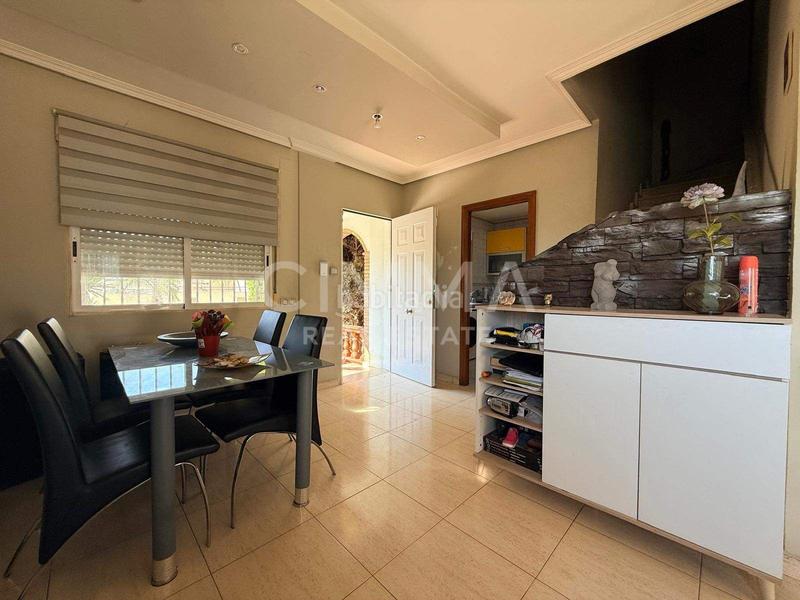 Foto 27d4d4d7-80d8-40ed-aa73-eeabcb4bce10. Xalet amb aparcament a Polop