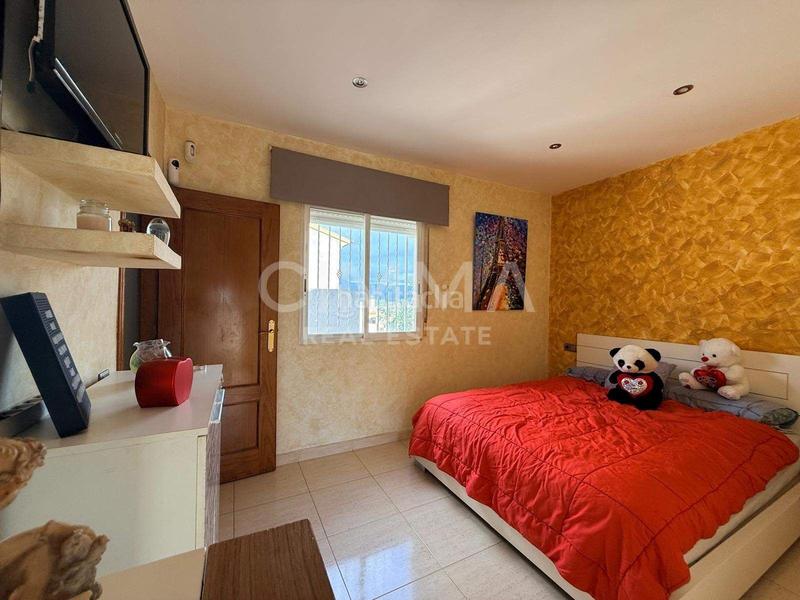 Foto 31a97fa8-c3f7-4d69-8b6b-4c9e9ab98db4. Xalet amb aparcament a Polop