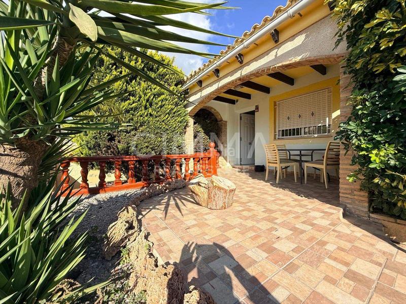 Foto 3dfa5640-e46e-4bb0-b3cd-05b8c5451c72. Xalet amb aparcament a Polop