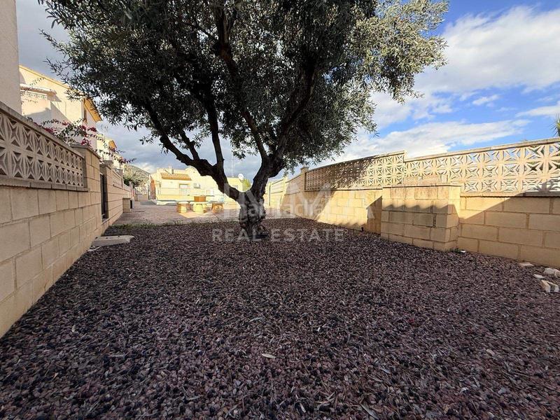 Foto 50c79f9e-3fd2-484a-9956-d6b823194f0b. Xalet amb aparcament a Polop