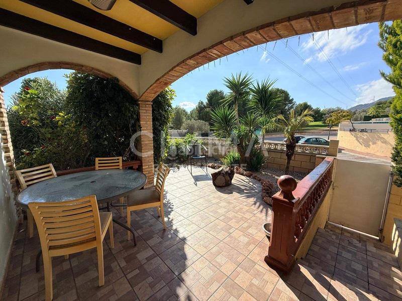 Foto cf402efd-657e-4191-b5fc-b48483c2c323. Xalet amb aparcament a Polop