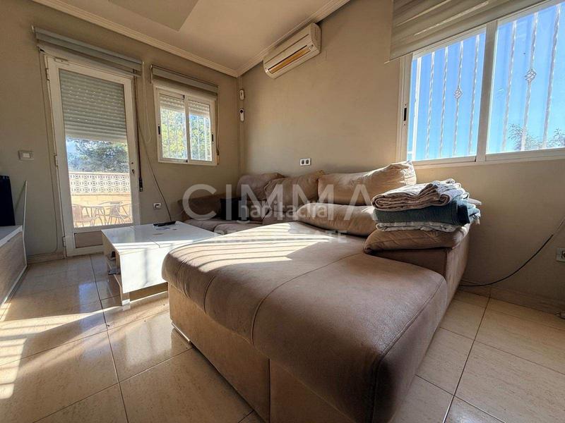 Foto d4c21742-ab00-47b1-af96-7d4f38503c5f. Xalet amb aparcament a Polop