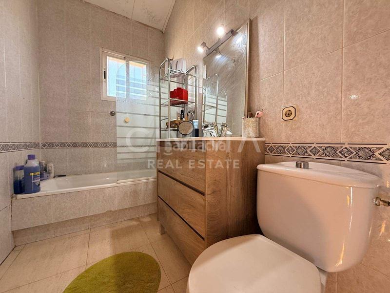 Foto f3539ef0-a0d0-4b41-80f7-5ba0909889b6. Xalet amb aparcament a Polop