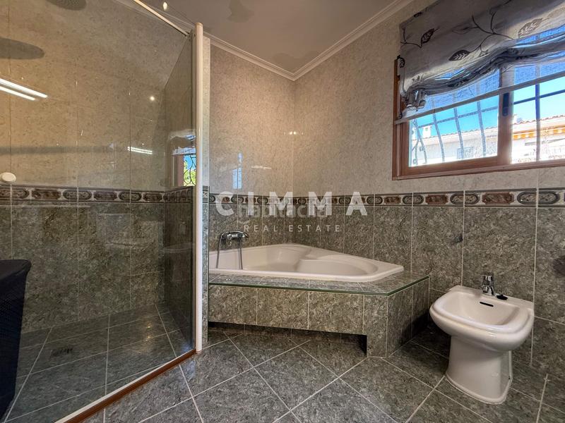 Foto 54754572-b3c9-435a-962e-e96b125a8e47. Chalet in calle del ruiseñor 28 in La Nucia Pueblo Nucia (la)