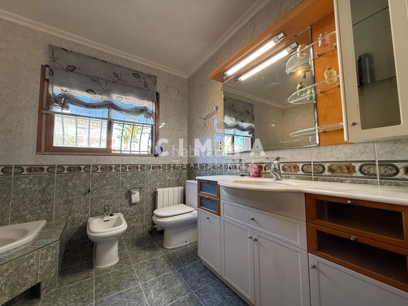 Foto e65ea422-311e-40cb-88bd-d4d2e83a1944. Chalet in calle del ruiseñor 28 in La Nucia Pueblo Nucia (la)