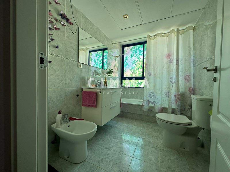 Foto 66cba75e-f981-426f-be2b-000314e60709. Àtic amb aparcament piscina a Mirador de la Cala-Benimar Vila Joiosa (la)