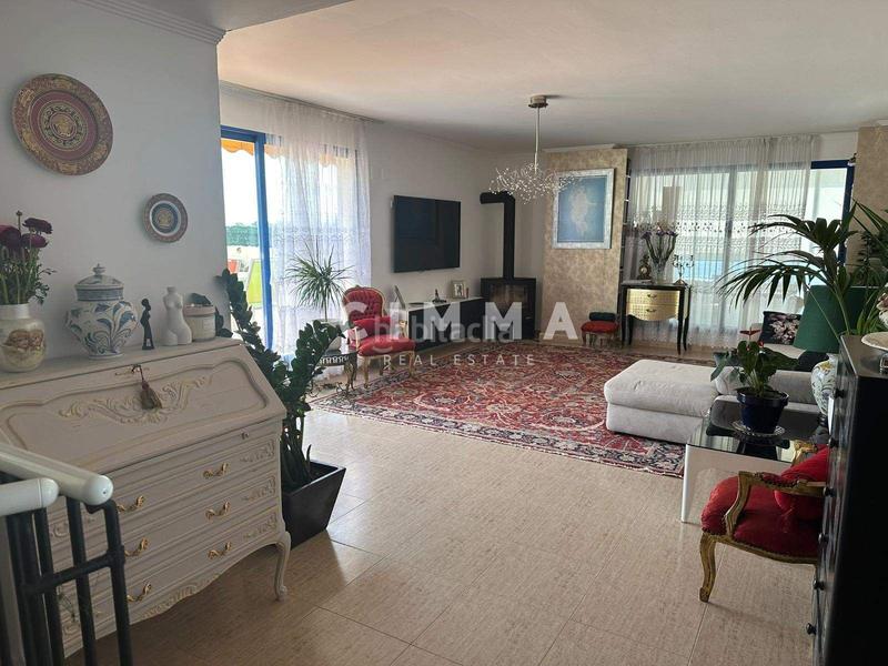 Foto 7db73347-4996-44c0-a5fc-21d88581f522. Àtic amb aparcament piscina a Mirador de la Cala-Benimar Vila Joiosa (la)