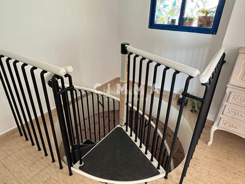 Foto b8aec4cc-f3b4-4def-81bf-b6afceb6cf15. Àtic amb aparcament piscina a Mirador de la Cala-Benimar Vila Joiosa (la)