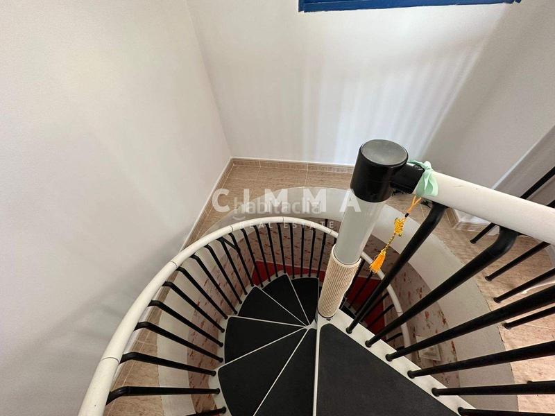 Foto e34f9072-c806-4873-83ba-e1c69ffe129f. Àtic amb aparcament piscina a Mirador de la Cala-Benimar Vila Joiosa (la)