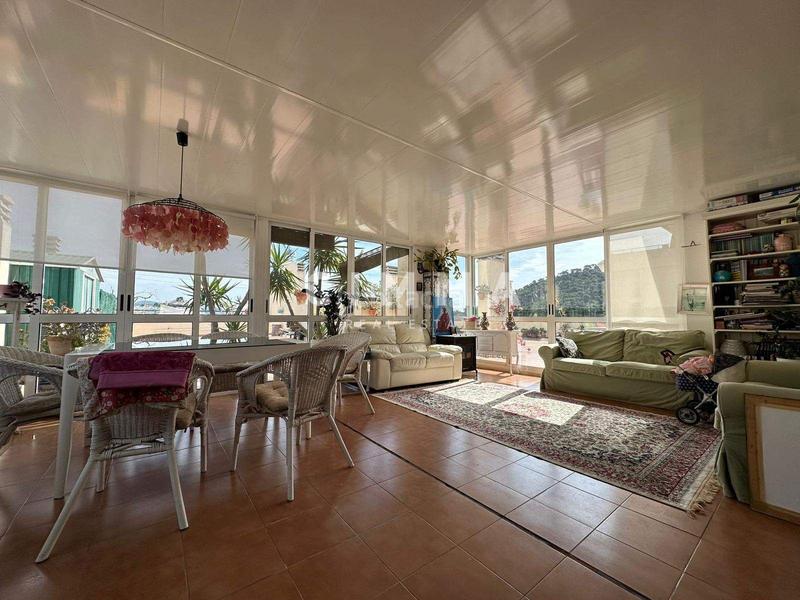 Foto e3bc6dda-35b6-4de4-96b8-c00a1986935d. Àtic amb aparcament piscina a Mirador de la Cala-Benimar Vila Joiosa (la)