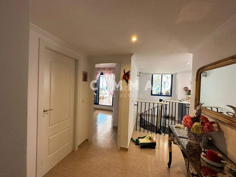 Foto f07a6867-fa5c-45fb-a98d-4001e1b22148. Àtic amb aparcament piscina a Mirador de la Cala-Benimar Vila Joiosa (la)