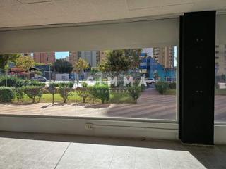 Location Local commercial à Juzgados - Plaza de Toros. Local en av. comunidad valenciana, pueblo levante