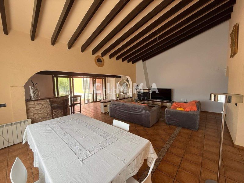 Foto b59e8782-58c7-42e0-b721-dca156e0df55. Xalet a La Nucia Pueblo Nucia (la)