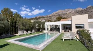 Xalet  Calle calle de les revotes, 29. Villa magnífica en altea la vella