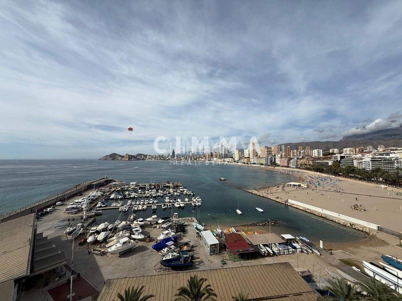 Foto 440920f9-945c-4c92-bd6d-adf13e22bb12. Dúplex a Casco Antiguo - Puerto Benidorm