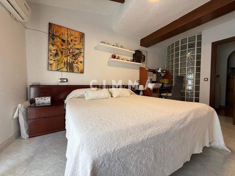 Foto 4d1466b1-5224-4d47-a29a-4a8ce96d5ae2. Zweistöckige wohnung in Casco Antiguo - Puerto Benidorm