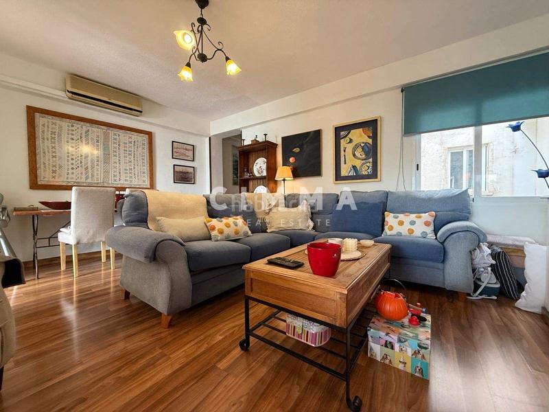 Foto bf04ee27-bf72-4a79-b10a-56f0eb58e205. Zweistöckige wohnung in Casco Antiguo - Puerto Benidorm