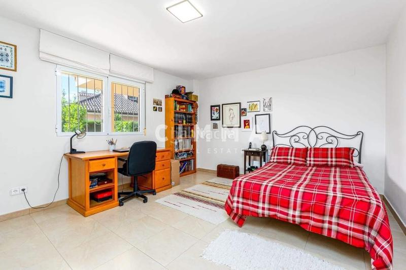 Foto 2d231af3-be64-4a02-b37f-3e40ab9cc207. Chalet avec parking dans Varadero Nucia (la)