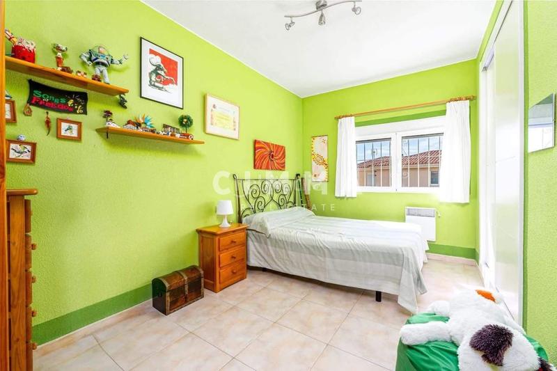 Foto 7c30889f-e77b-42ee-bbdd-f365fba817c4. Chalet avec parking dans Varadero Nucia (la)