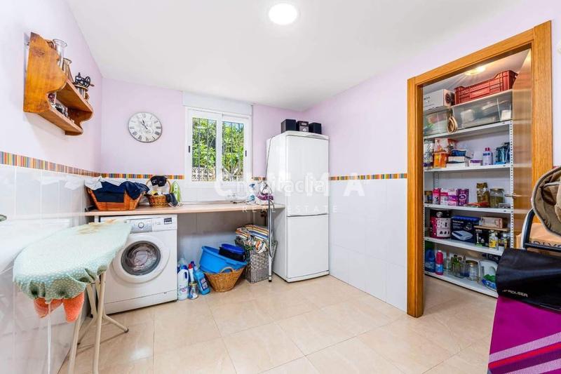 Foto e76f6939-e69d-41e0-ae46-a3c6a47973a0. Chalet avec parking dans Varadero Nucia (la)