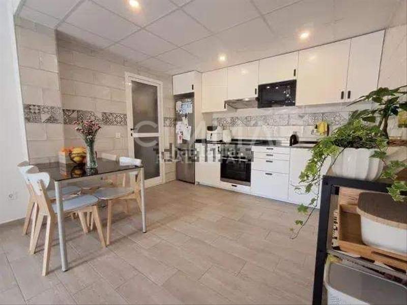 Foto 3290b346-8488-4f24-90d7-9017a6affa71. Chalet con parcheggio in Montebello - Nou Espai Nucia (la)