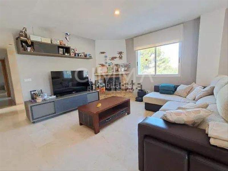 Foto 9fcf1c62-2ead-407a-a986-757a2105fb50. Chalet con parcheggio in Montebello - Nou Espai Nucia (la)