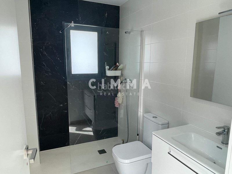 Foto a550c424-4b0a-4e54-b399-f9684eaf064a. Alquiler chalet exquisita villa nueva en alfaz del pi en Alfàs del Pi (l´)