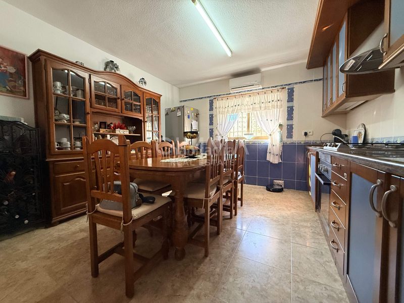 Foto 0b55befe-51e9-4965-ae59-8a763b43dba2. Xalet amb aparcament piscina a Coloma Nucia (la)
