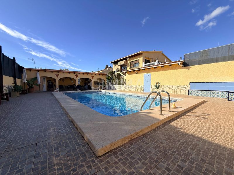 Foto 6a2b41d1-5470-4768-8b81-e9fde89ccdf8. Xalet amb aparcament piscina a Coloma Nucia (la)