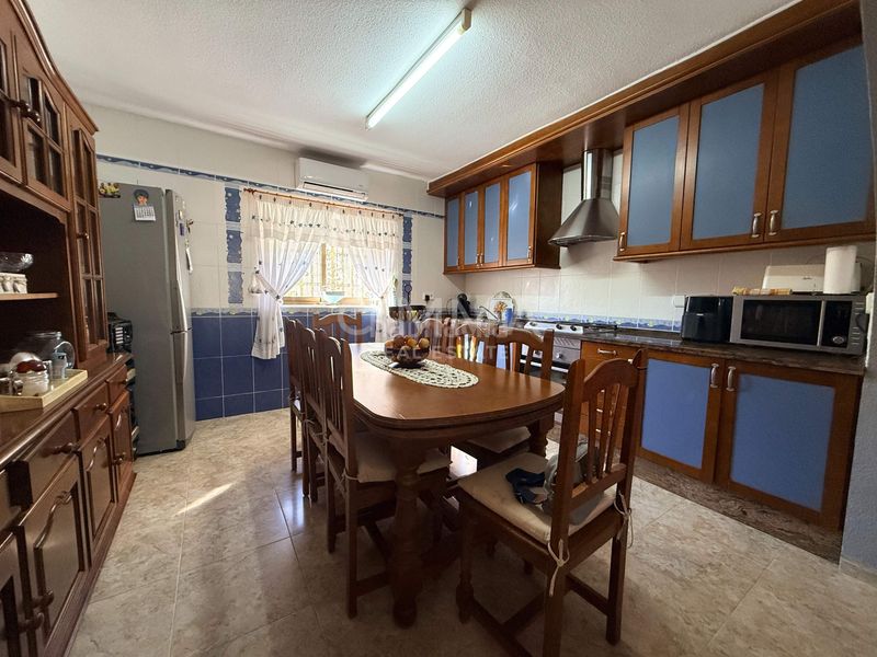 Foto 85d0a976-d40c-473e-8e0b-1cdd301dd341. Xalet amb aparcament piscina a Coloma Nucia (la)